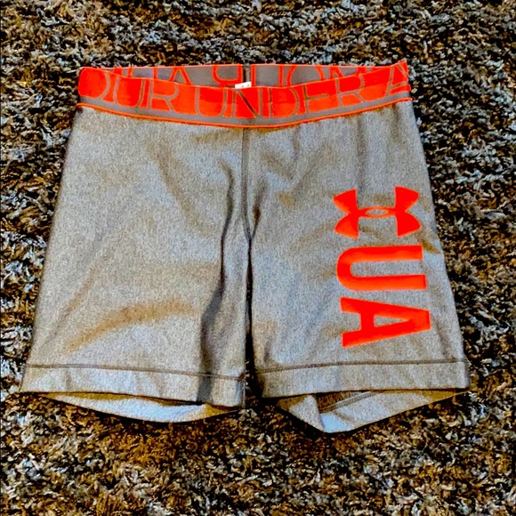 Under Armour Pants - Under armor Spandex shorts!